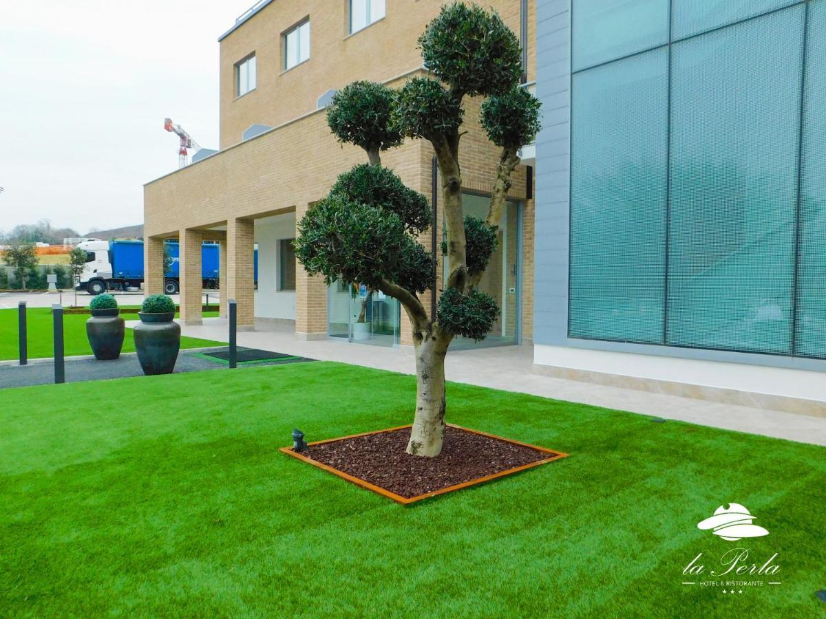 La Perla Otel Camerano Dış mekan fotoğraf