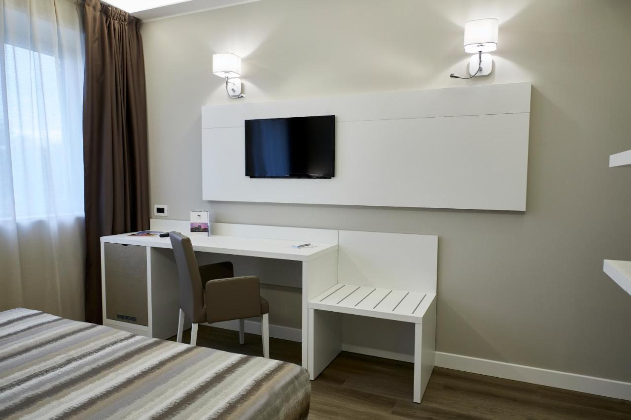 La Perla Otel Camerano Dış mekan fotoğraf